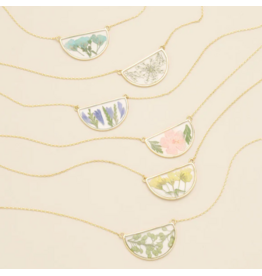 SCOUT PRESSED FLOWER NECKLACE GOLD