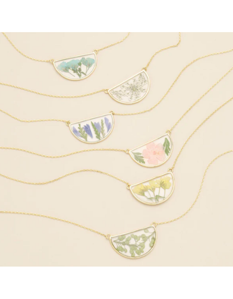 SCOUT PRESSED FLOWER NECKLACE GOLD