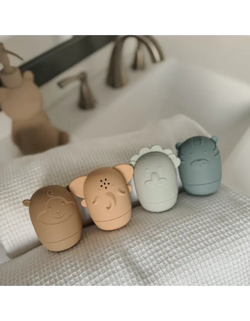 NOUKA CHARACTER BATH TOYS