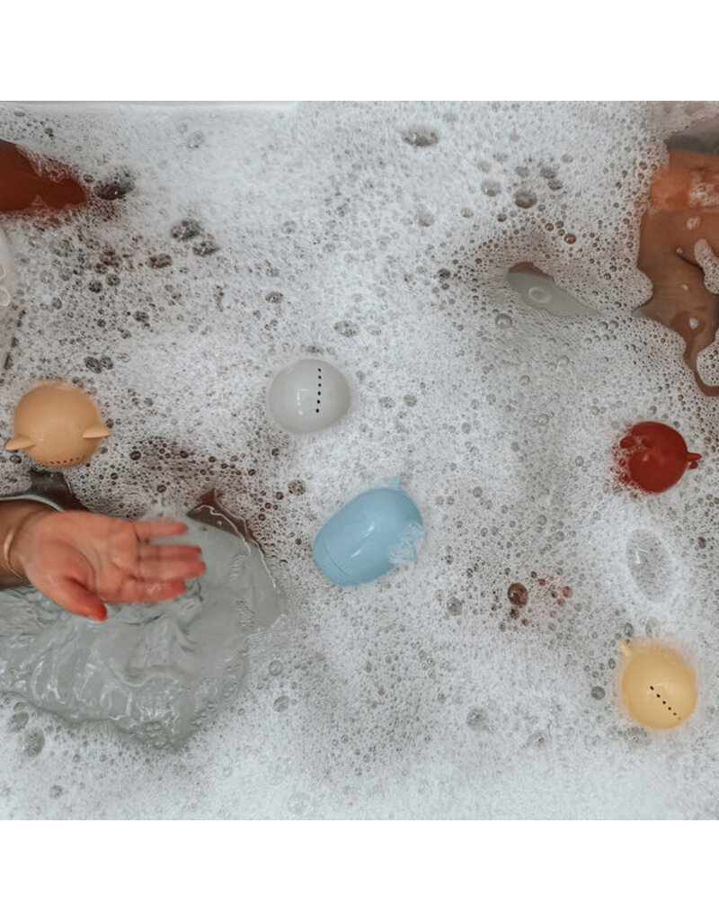 NOUKA CHARACTER BATH TOYS