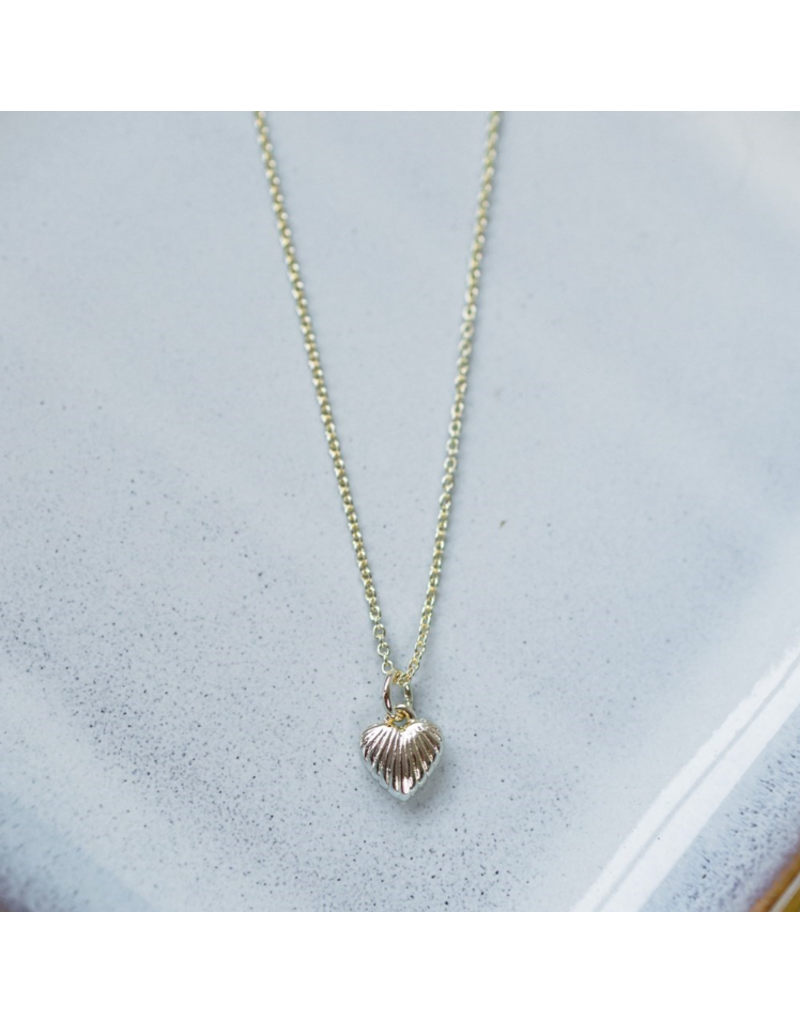 GLEE COASTAL KISS NECKLACE