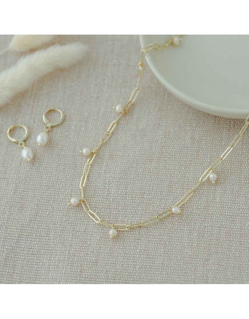 GLEE BEATRICE PEARL NECKLACE