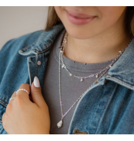 GLEE BEATRICE PEARL NECKLACE