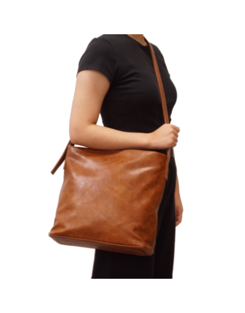 LANI HOBO