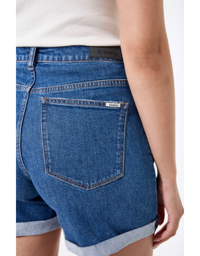 ISABELLA SHORT - MEDIUM WASH