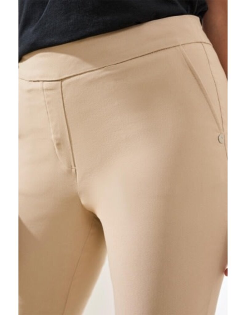 TRIBAL FLATTEN IT PULL ON CAPRI W/ VENT-BEACH