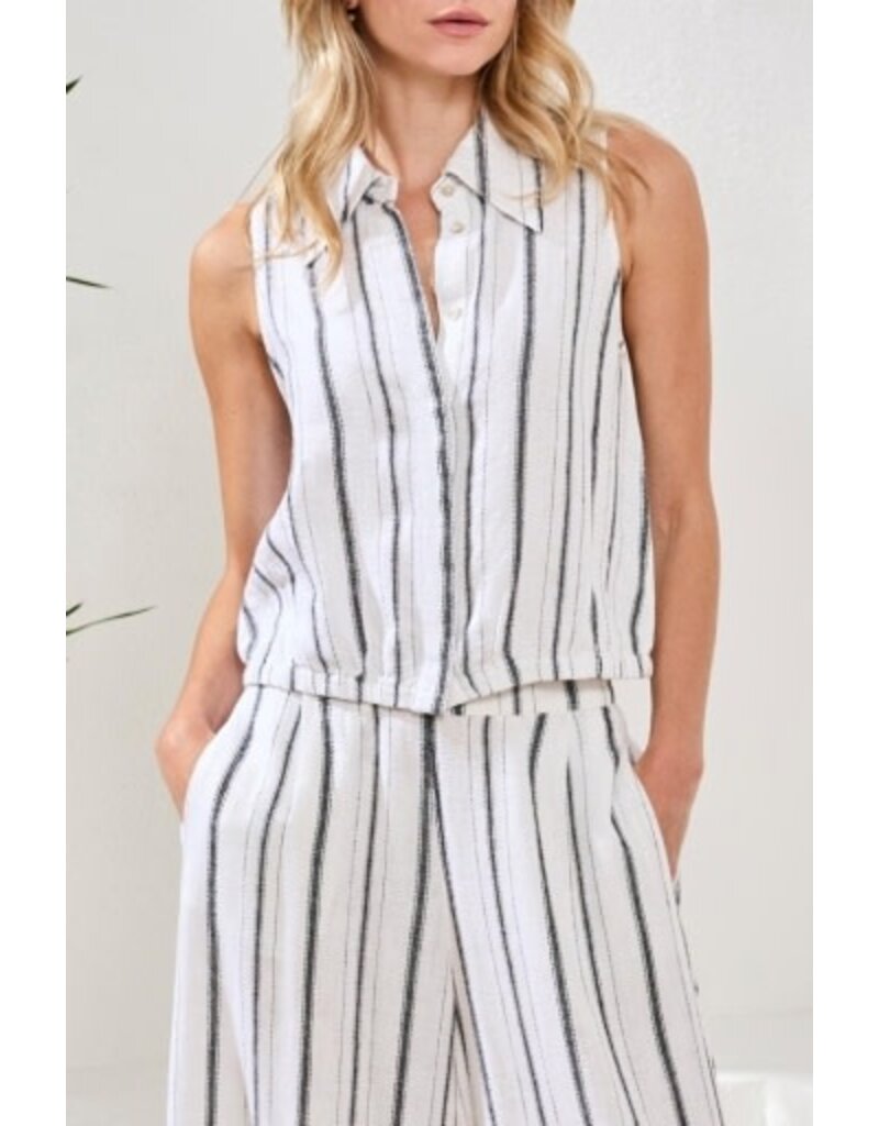 TRIBAL HIDDEN PLACKET SHIRT W/ ELASTIC WAIST-WHITE/BLACK