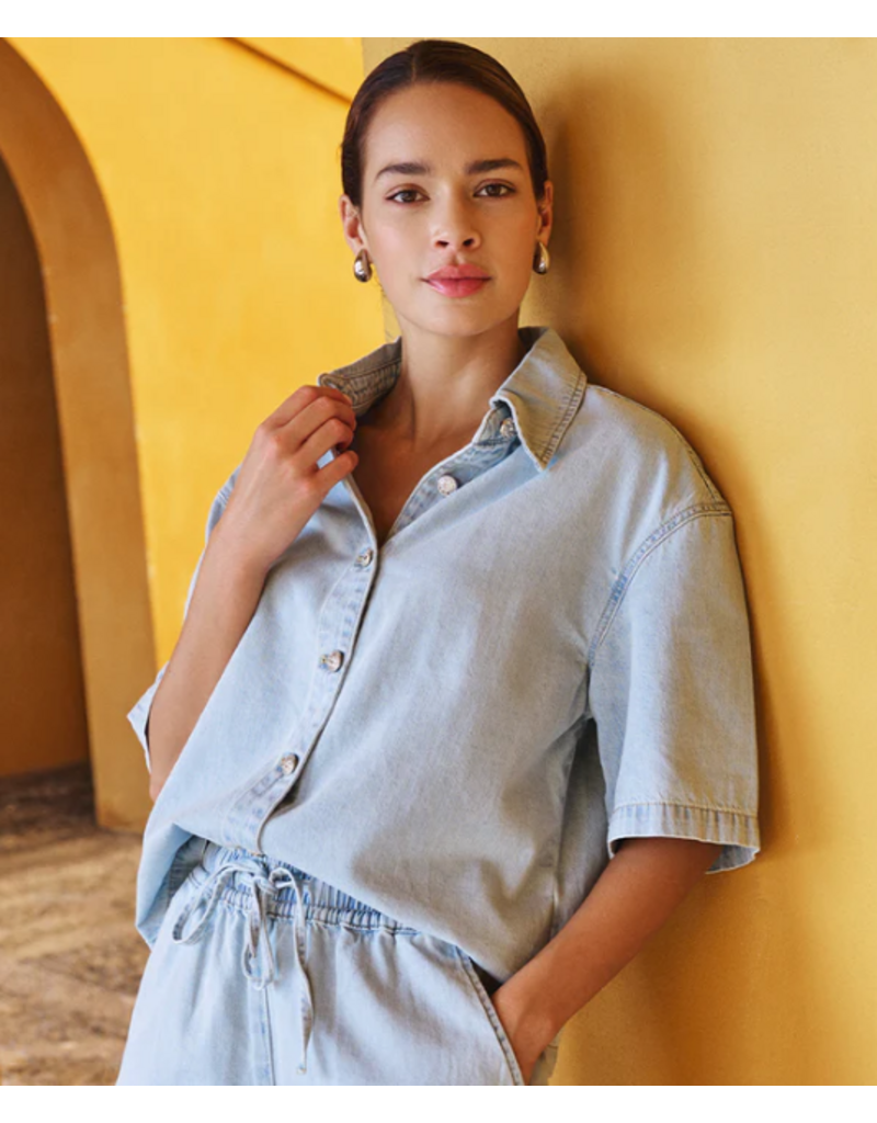 COTTON BUTTON UP LIGHT DENIM BLOUSE