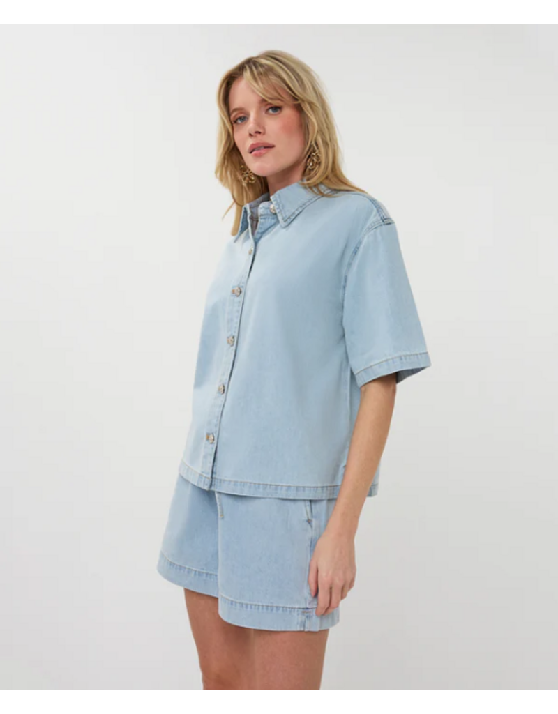COTTON BUTTON UP LIGHT DENIM BLOUSE