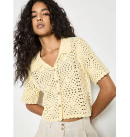 COTTON BLND CROCHET COLLAR BUTTON TOP YELLOW