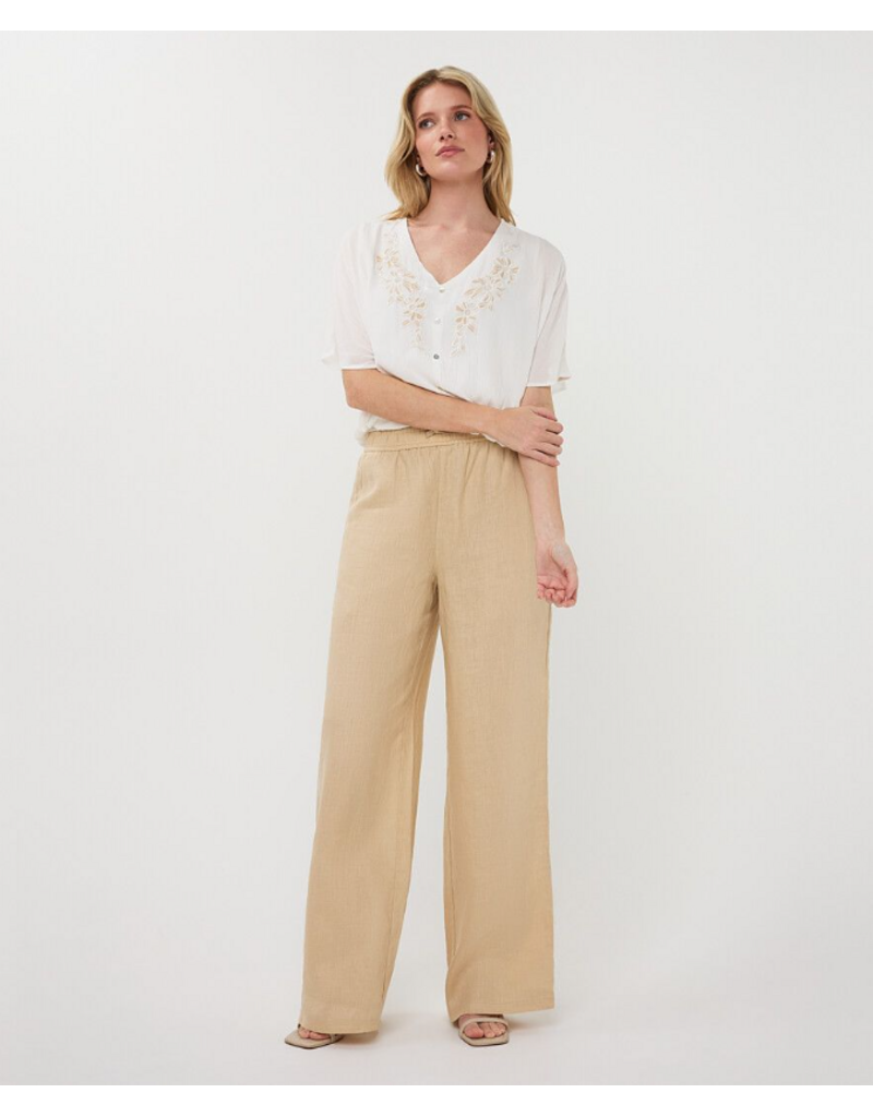 EMBROIDERED BATWING BLOUSE - OFF WHITE