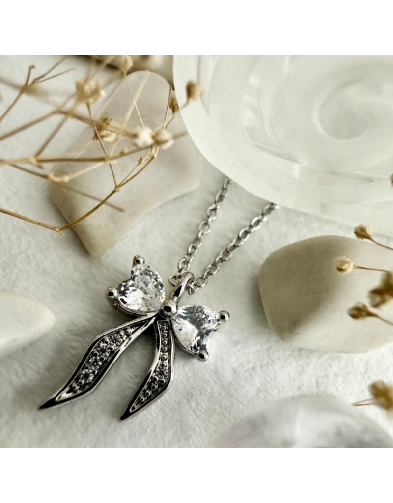 PIKA & BEAR FONTANGE CHARM NECKLACE