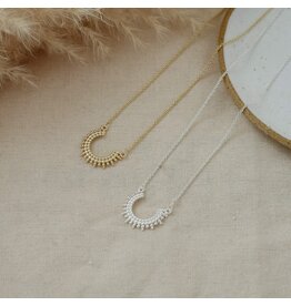 GLEE CURVED LUCK NECKLACE