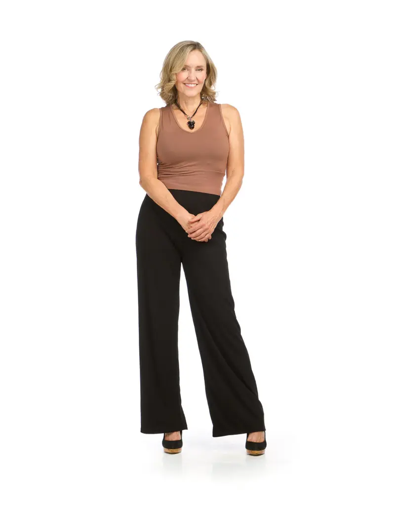 LAYERING V-NECK TANK