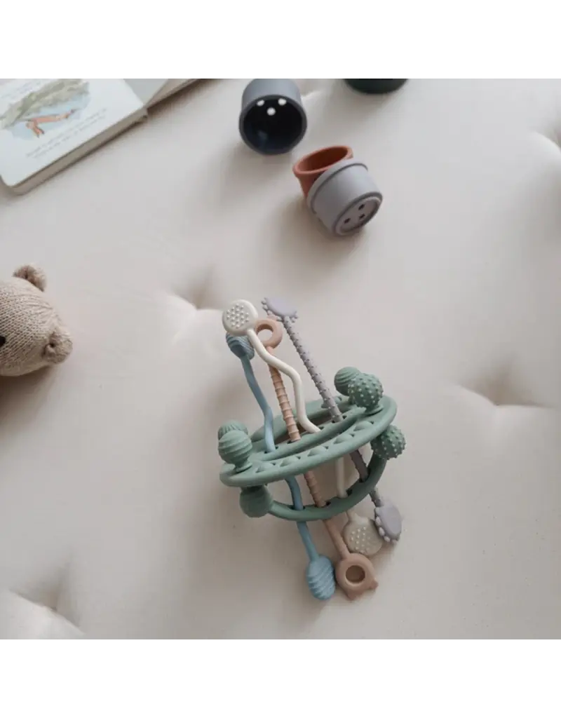 NOUKA SPACE PULL TOY