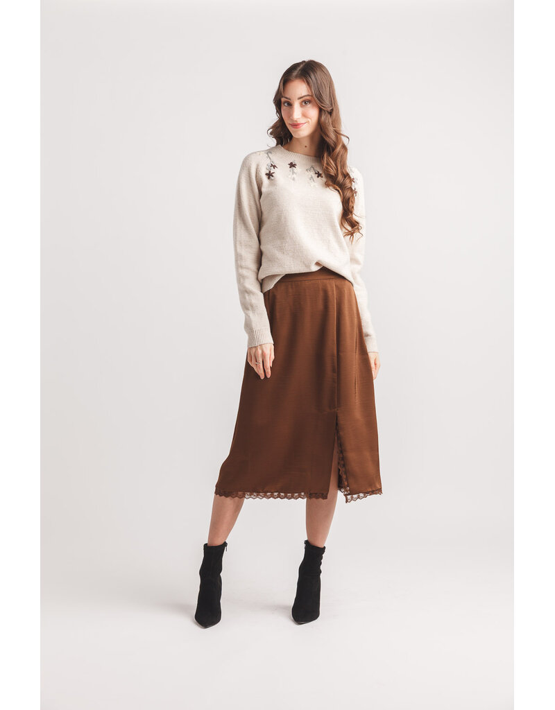 FLORAL DETAIL RAGLAN SWEATER