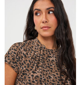 LEOPARD TOP W/ TWIST DETAIL