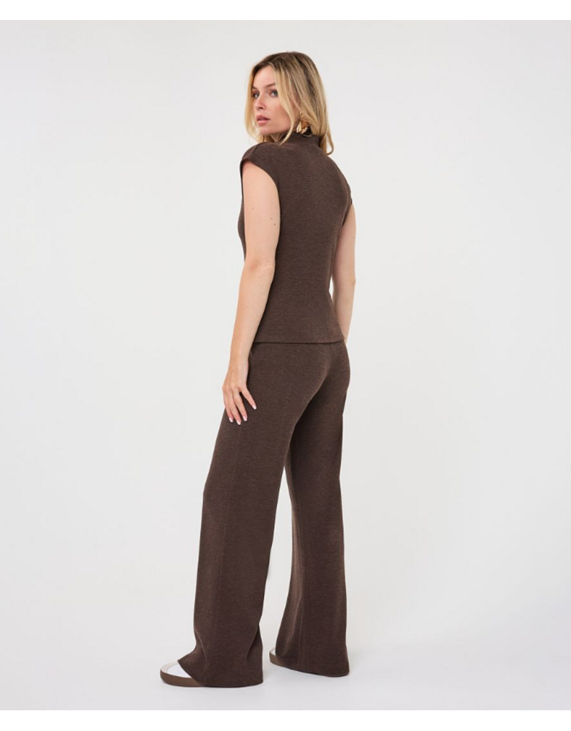 BROWN KNITTED TROUSERS