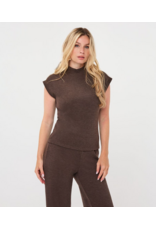 KNITTED TOP W/ CAP SLEEVE
