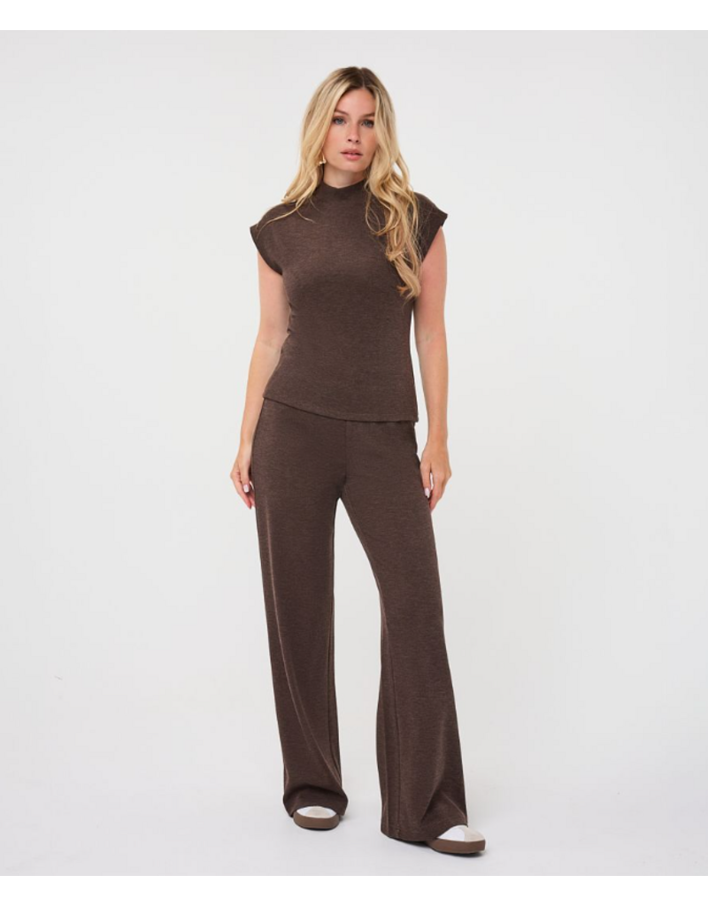 KNITTED TOP W/ CAP SLEEVE