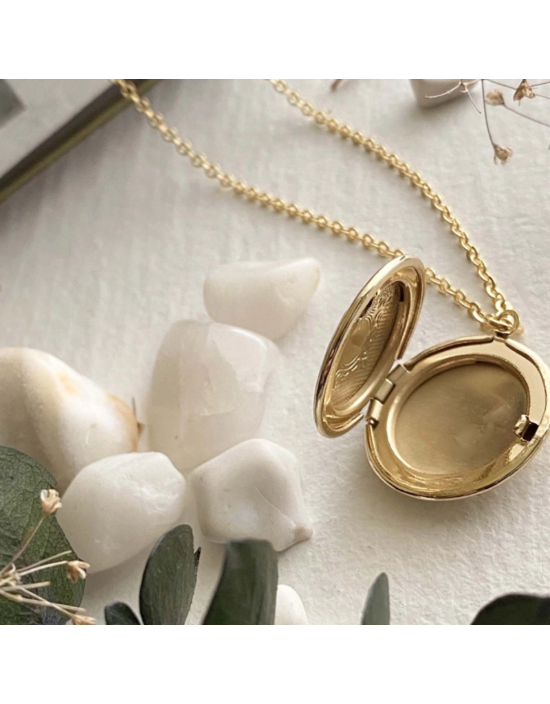 PIKA & BEAR ADELAIDE ORNATE ROUND LOCKET NECKLACE - GOLD