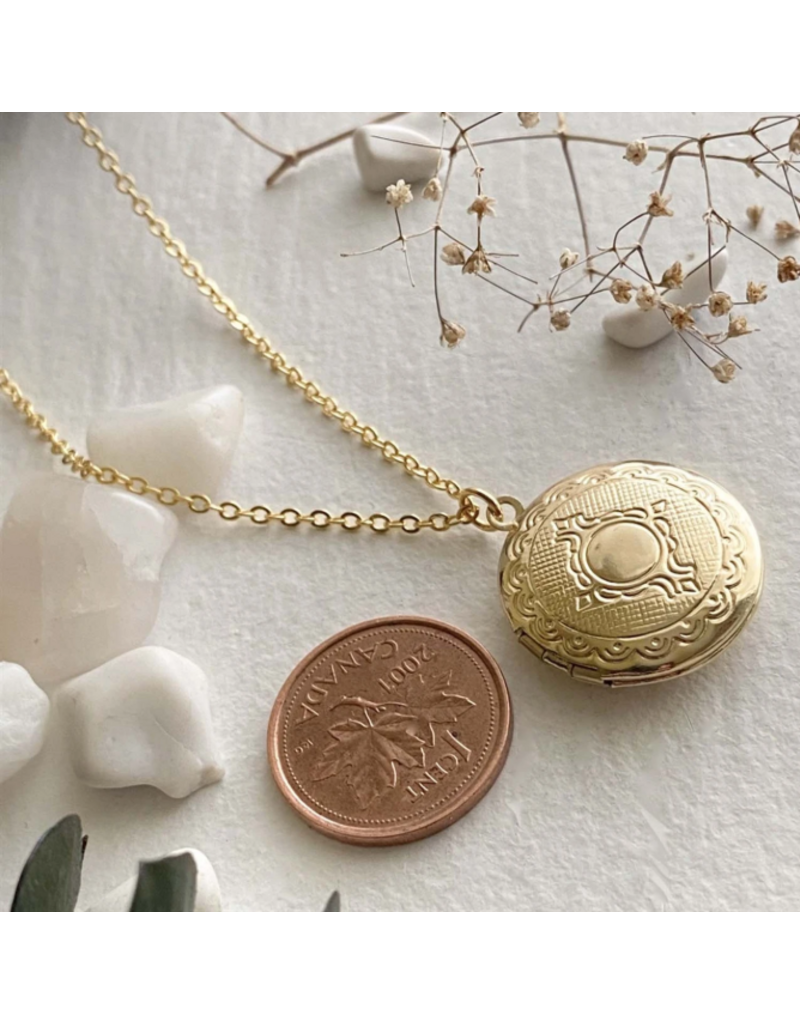 PIKA & BEAR ADELAIDE ORNATE ROUND LOCKET NECKLACE - GOLD