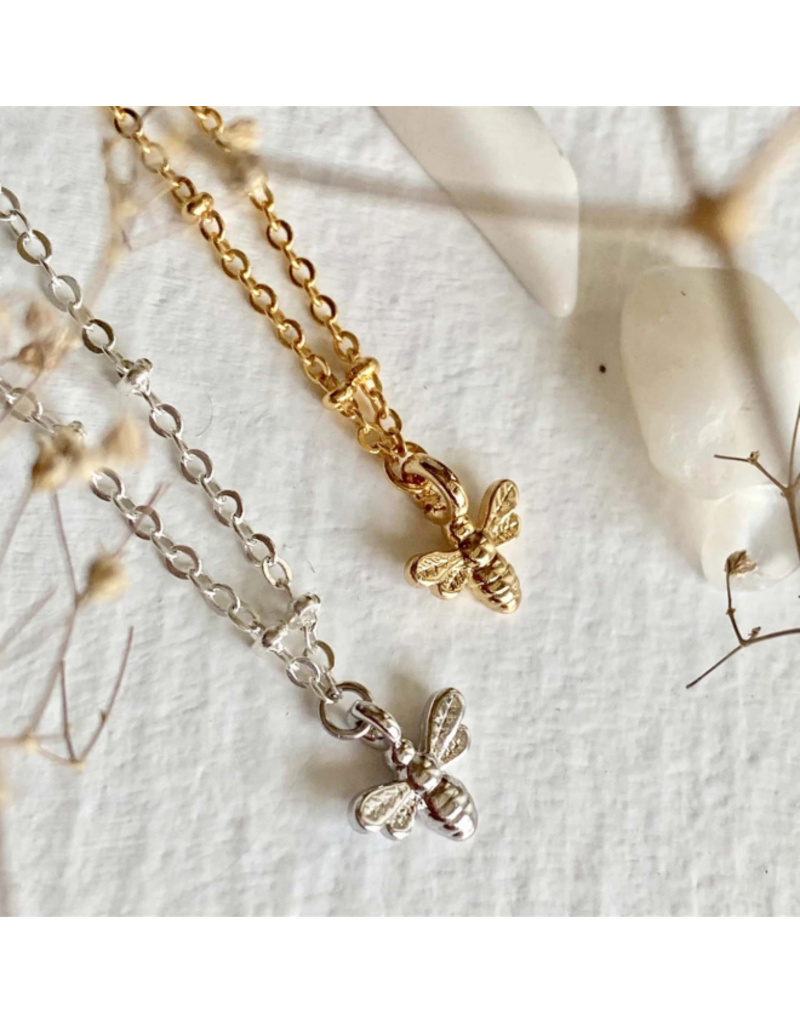 PIKA & BEAR WILDFLOWERS TINY BEE NECKLACE