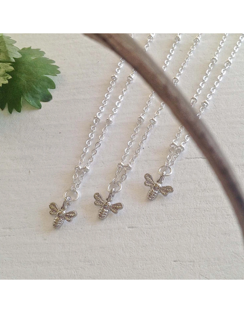 PIKA & BEAR WILDFLOWERS TINY BEE NECKLACE