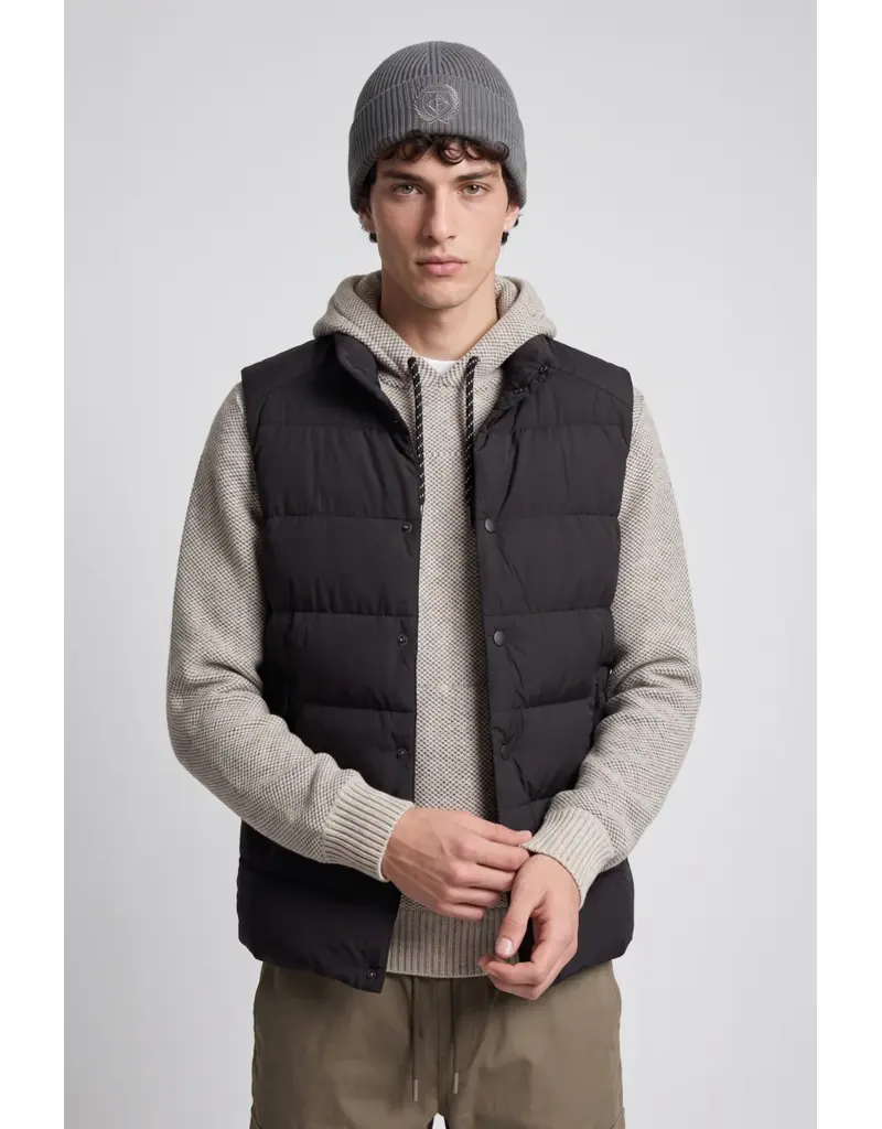 BLACK PUFFER VEST