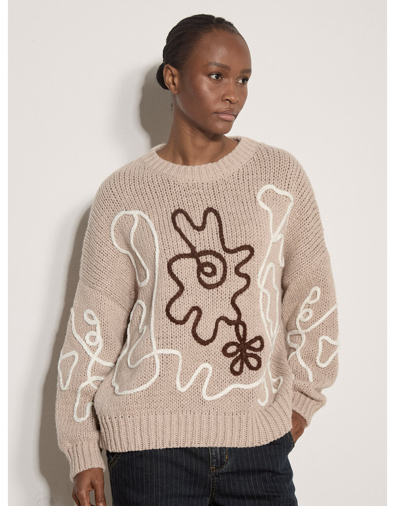 ABSTRACT CORNELY FLOWER CHUNKY SWEATER