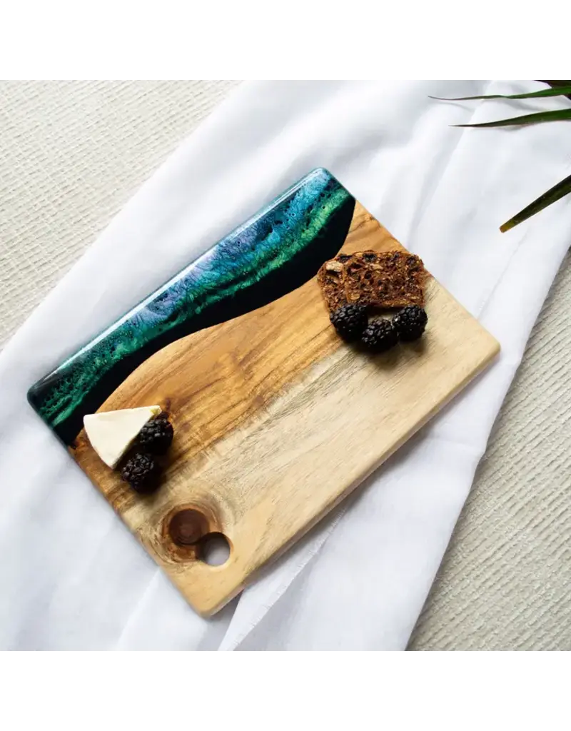 LYNN & LIANA DESIGNS WOOD RESIN BOARD - 11" x 8"