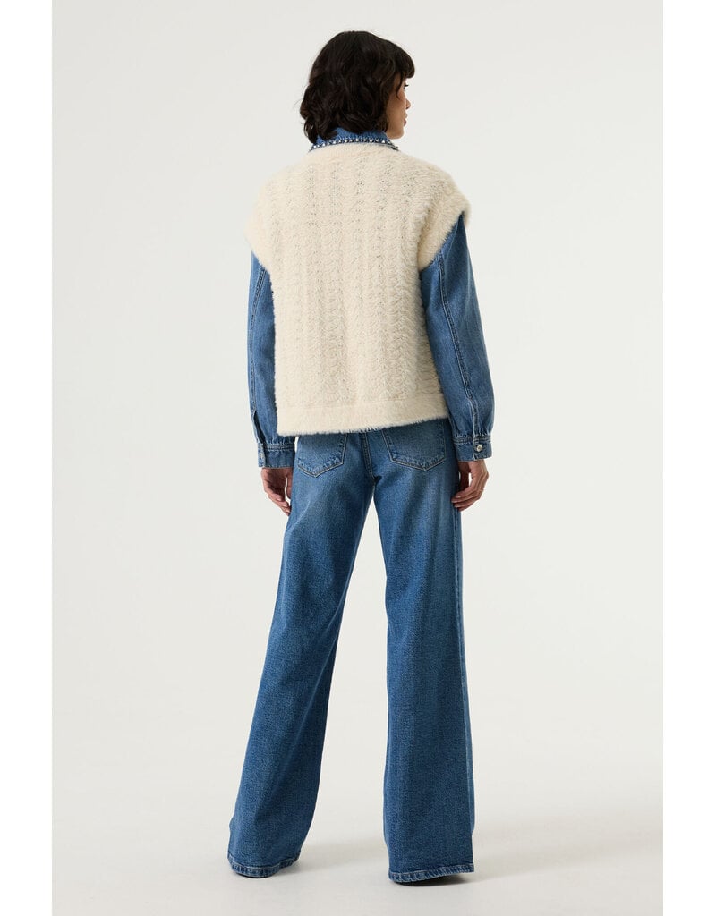 CREAM CARDIGAN