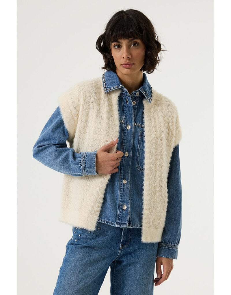 CREAM CARDIGAN