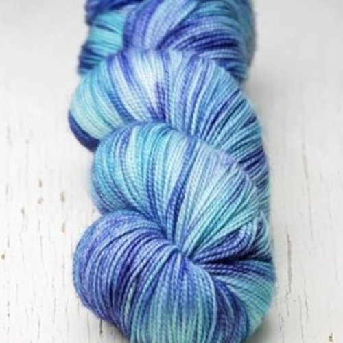 Meadowcroft Dyeworks Rockshelter Sock Blues (2) Meadowcroft Dyeworks Rockshelter Sock Blues (2)