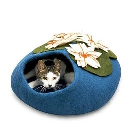 Trade roots Lily Pond Cat Cave,  Nepal