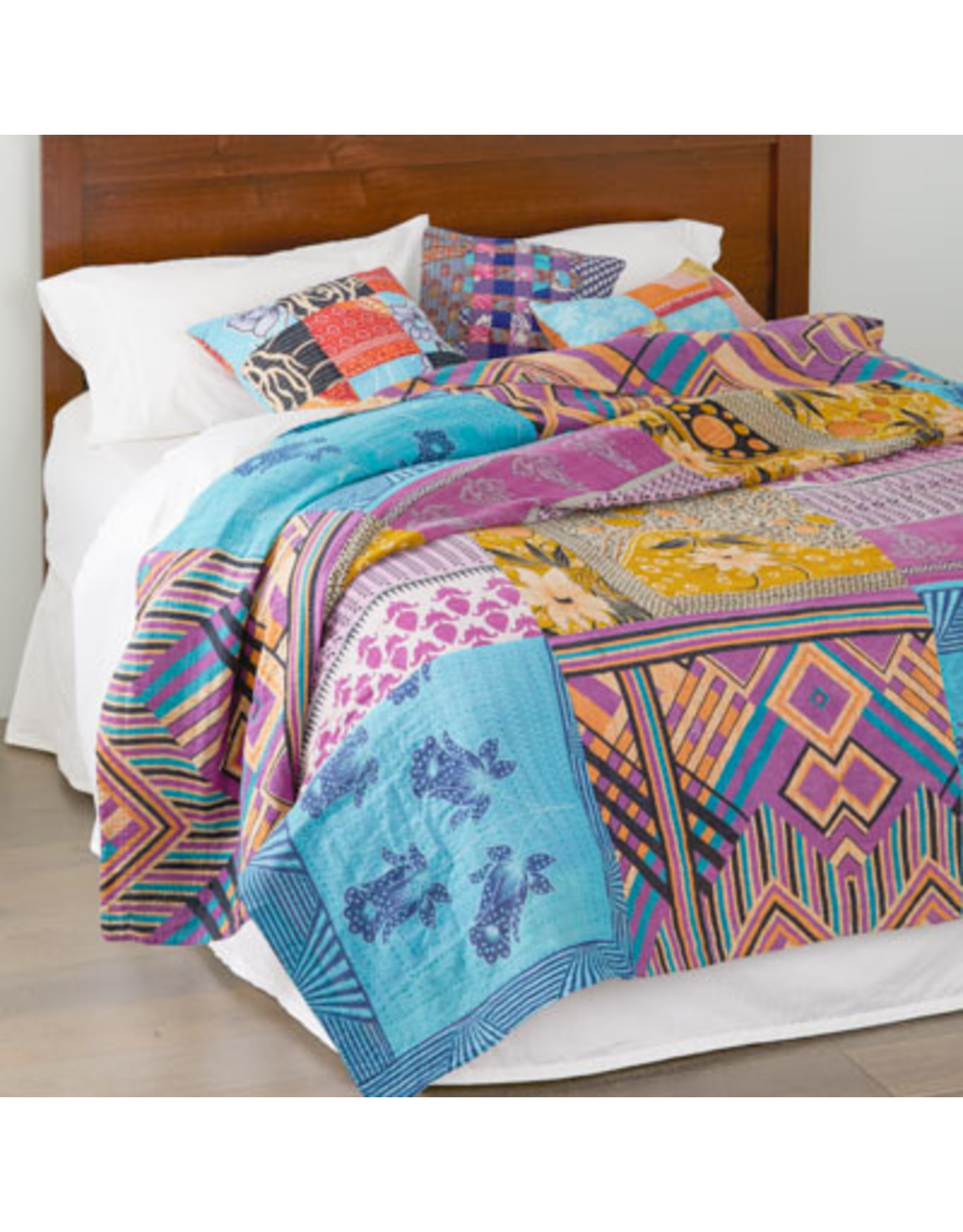 Trade roots Queen-size Kantha Cool Bedcover, India