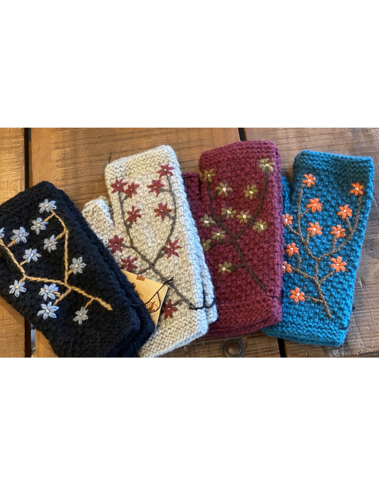 Trade roots Embroidered Armwarmers