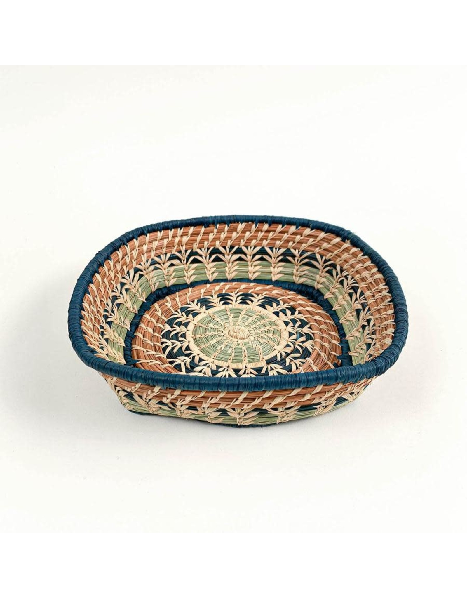 Trade roots Micaela Pine Needle Basket, Guatemala
