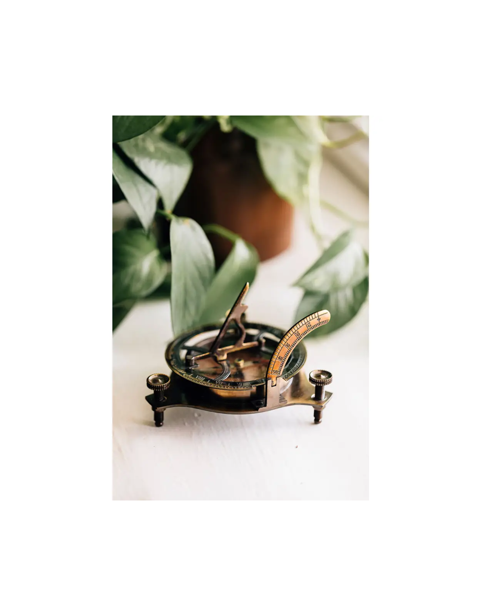 Trade roots Sundial Compass, India