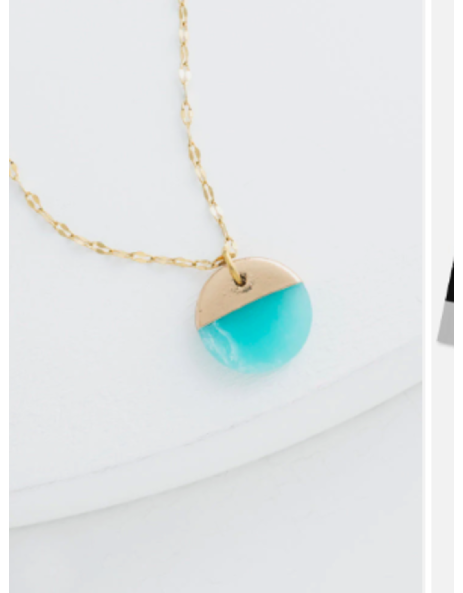 Trade roots Refresh Necklace in Aqua
