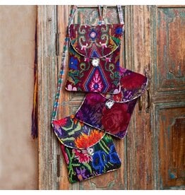 Trade roots Chichi Shoulder Pouch, Guatemala (ASSORTED PATTERNS)