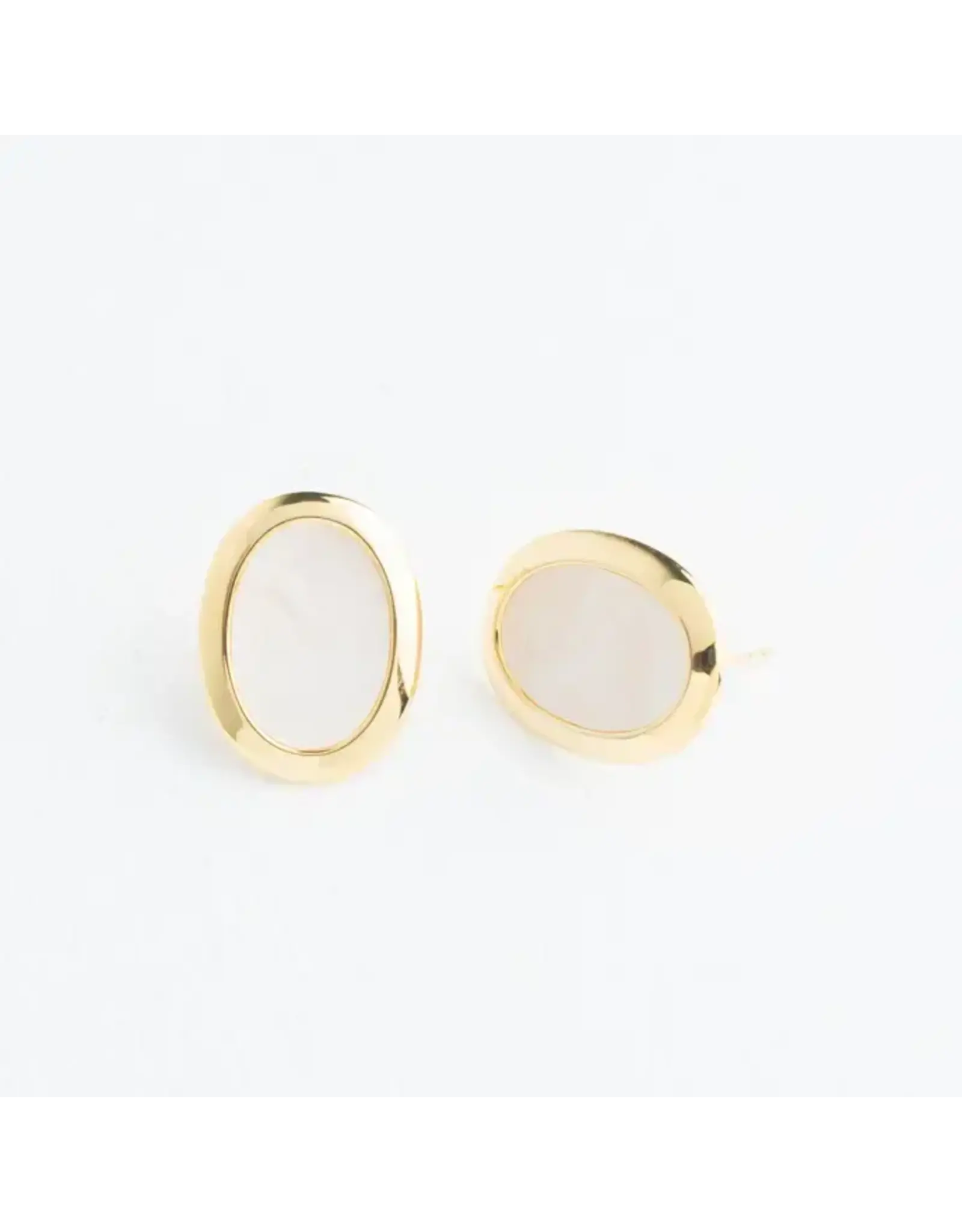 Reflection Studs in Ivory, Asia