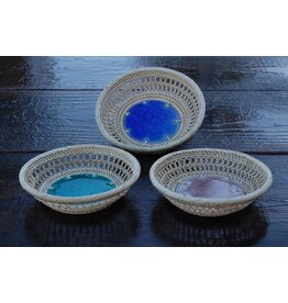 Trade roots 7" Round Crackle Dish, Cambodia