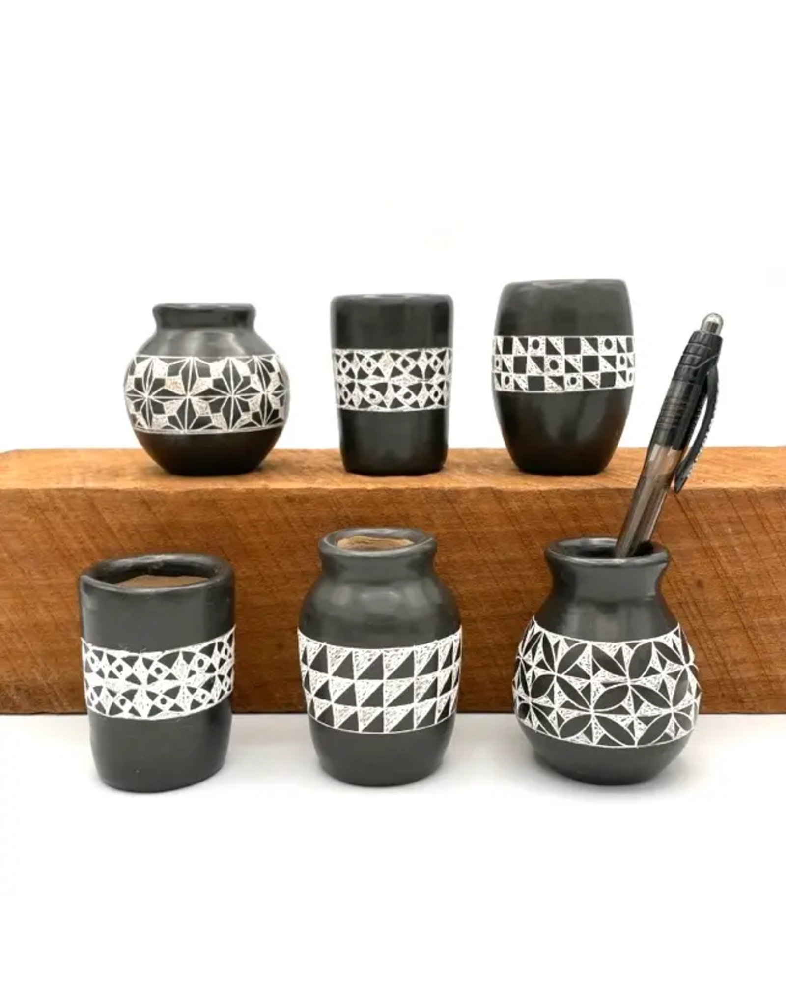 Mini Ceramic Bud Vase, Nicaragua  (assorted sizes)