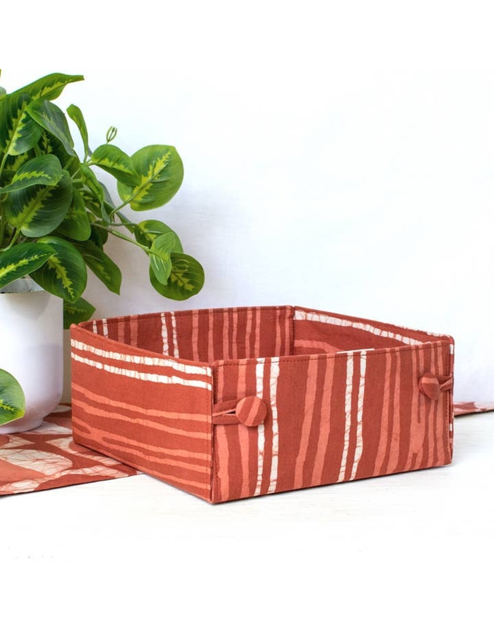 Button Baskets Reeds Rust