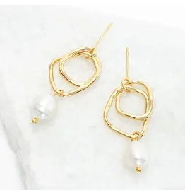 Everlasting Pearl Earrings in Gold