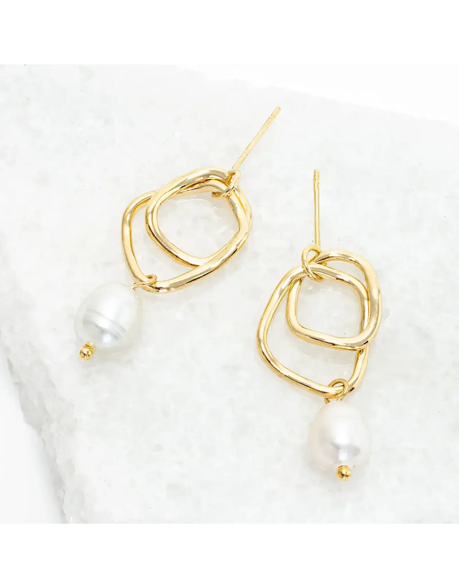 Everlasting Pearl Earrings in Gold