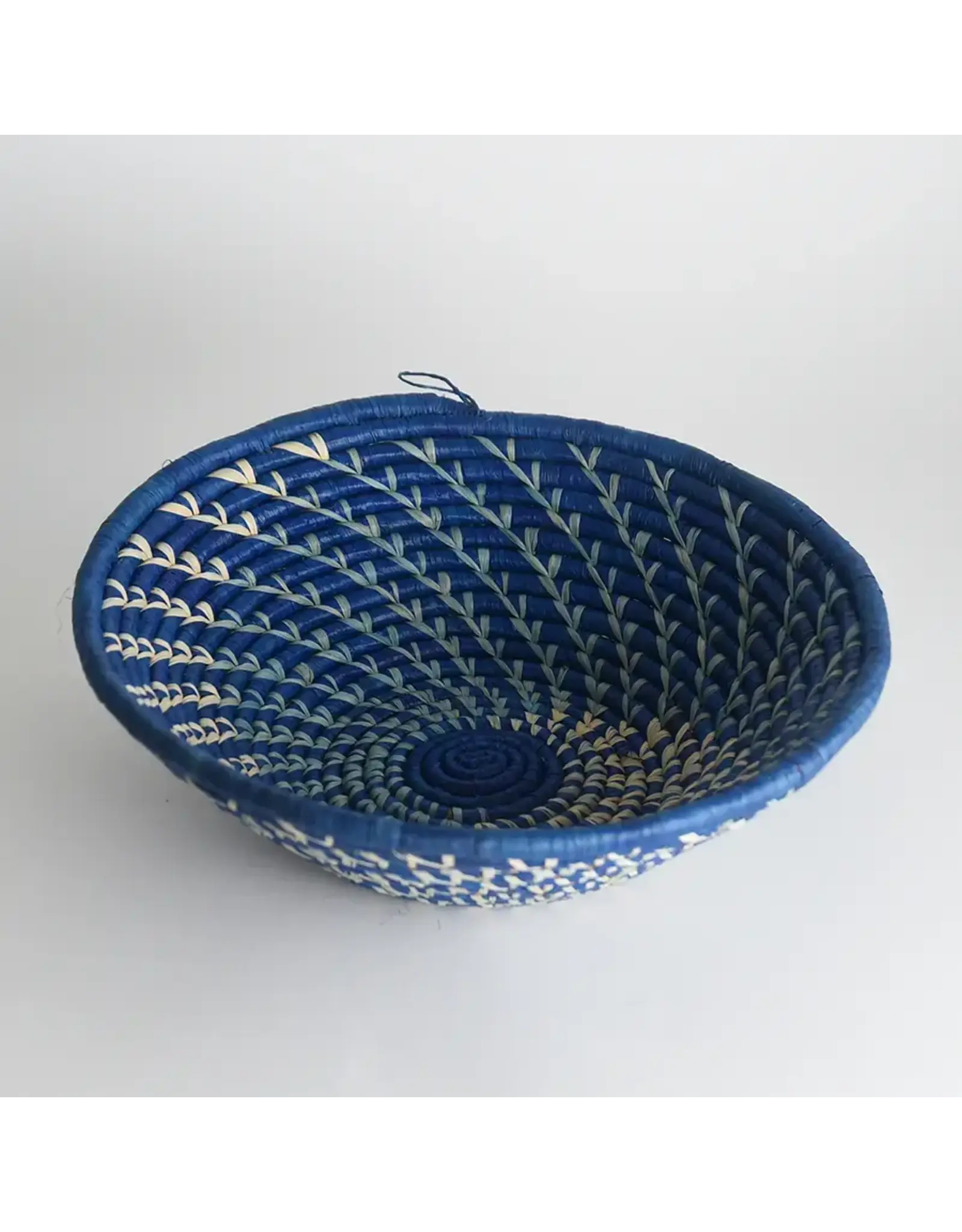 Medium Raffia Basket
