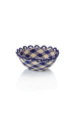 Gingham Scallop Basket, Ecuador