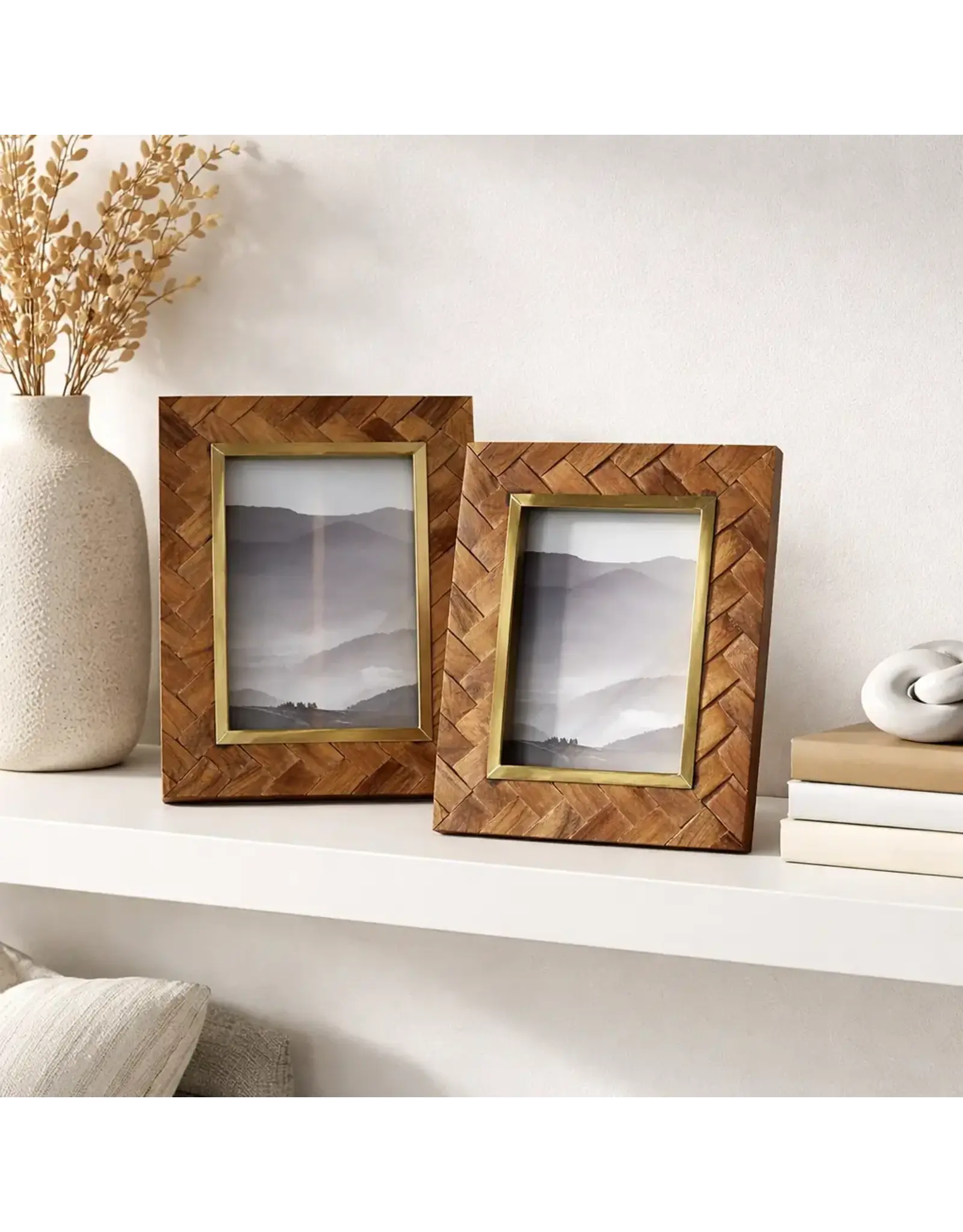 Basu Frame